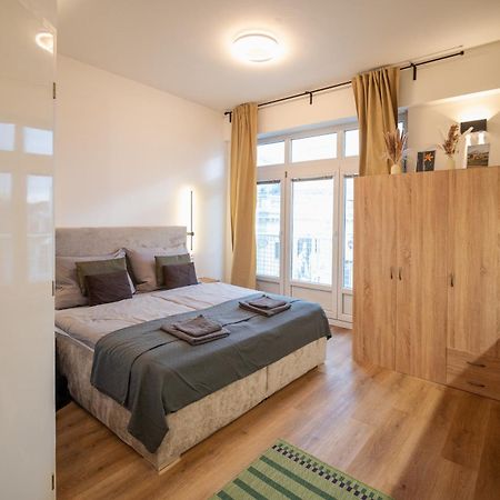 Modern Apartment In Historic City Center Old Town ברטיסלאבה מראה חיצוני תמונה